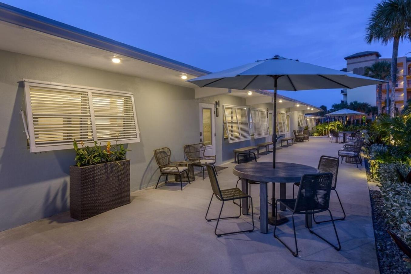 Boutique Vacation Rental Complex At Beach Cocoa Beach Exteriör bild